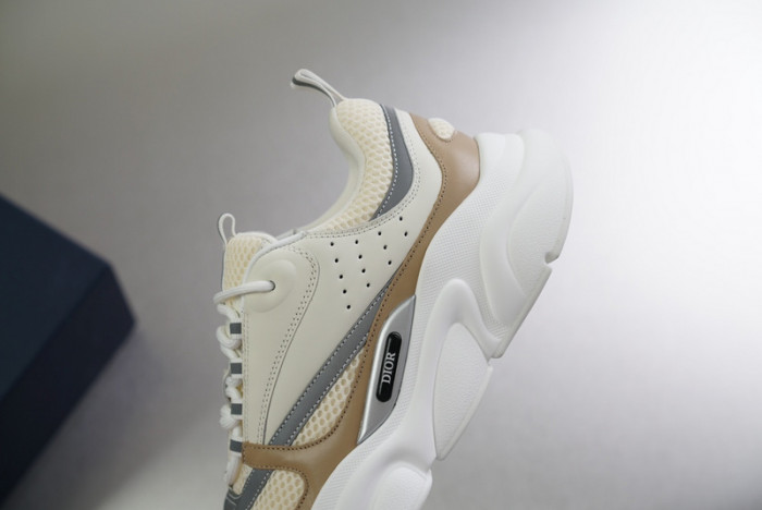 d1or b22 sneaker