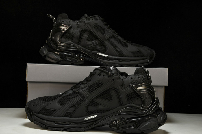 BLCG RUNNER SNEAKER