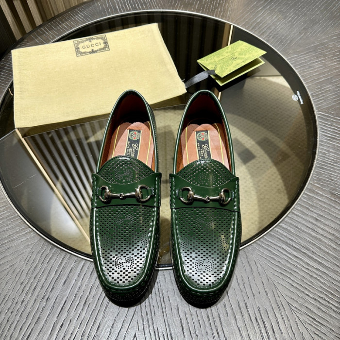 G*u*i loafer