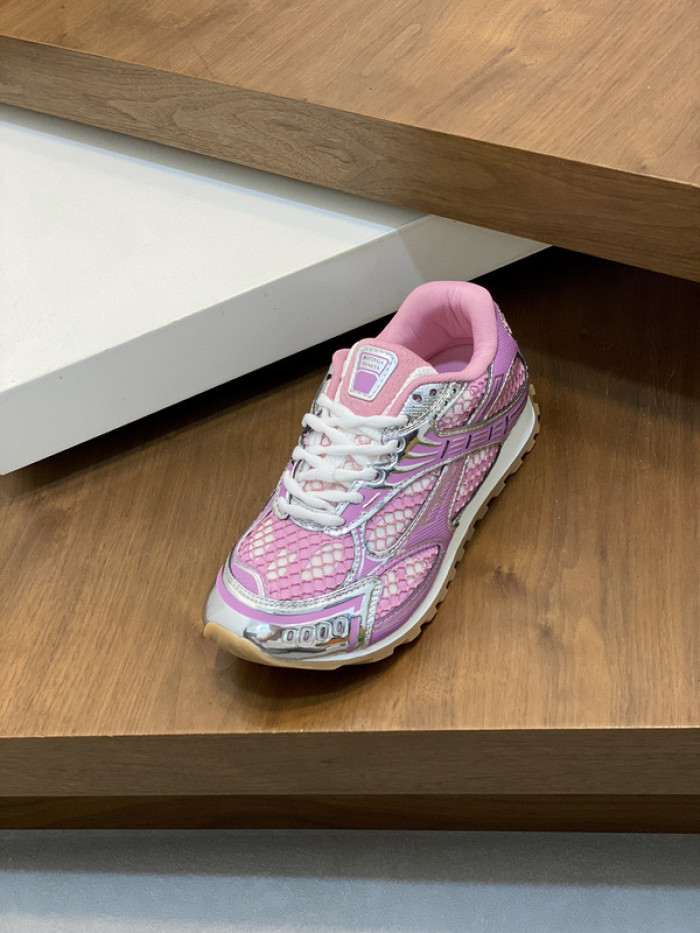 B0tte*a vene*ta orbit sneakers