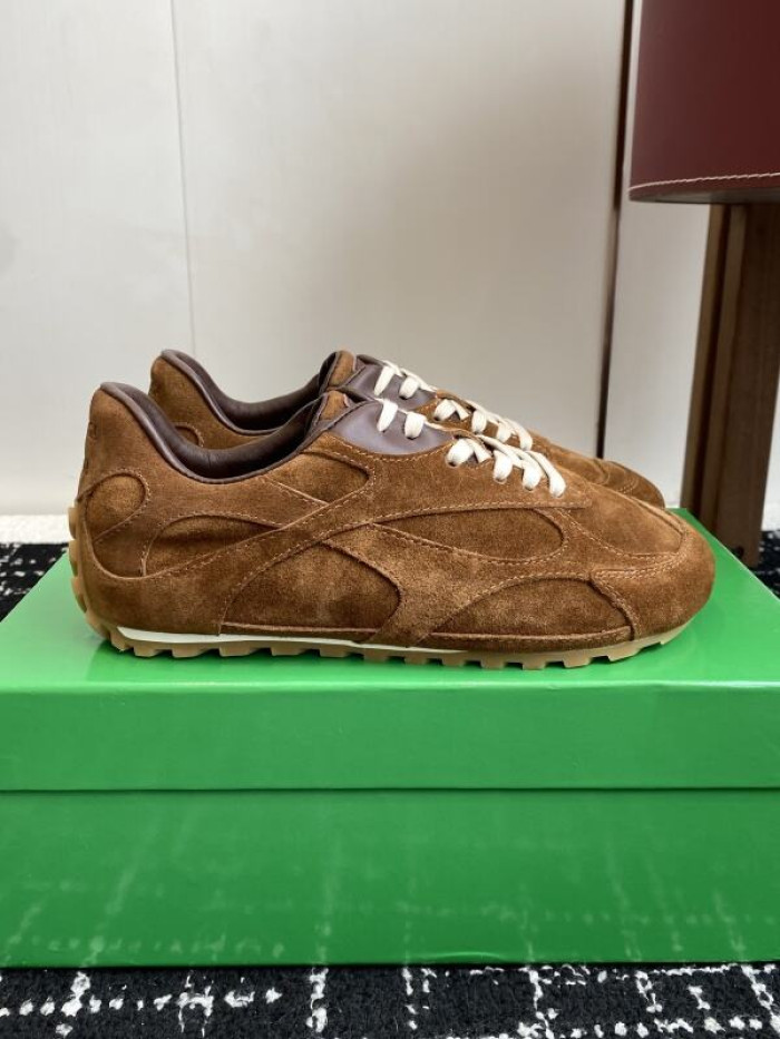 B0tte*a vene*ta orbit sneakers