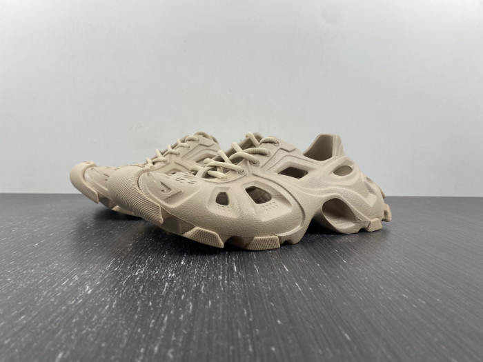 blc* hd lace-up sneaker