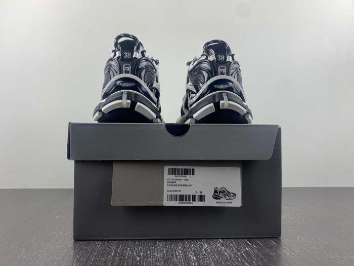 BLCG RUNNER SNEAKER