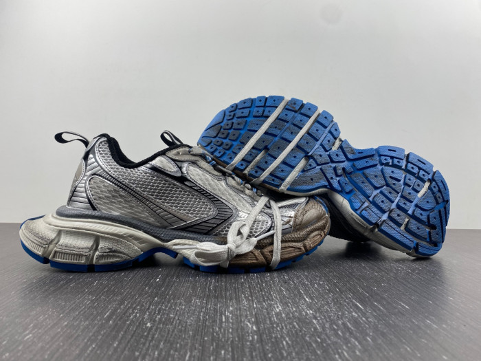 blc* 3xl sneaker