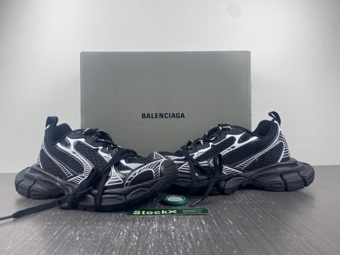 blc* 3xl sneaker