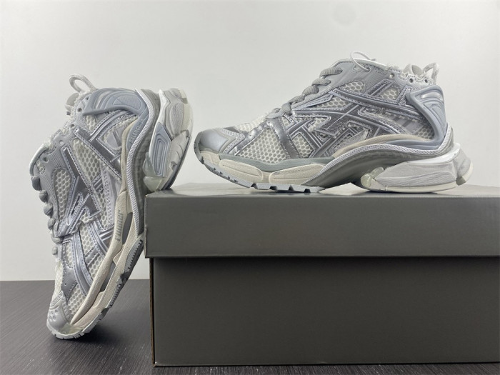 blcg runner sneaker