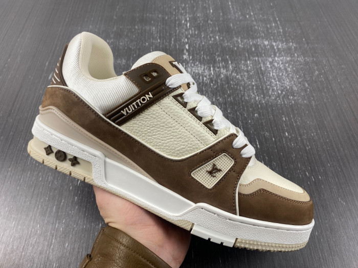 LOU1VTON trainer (EU47)