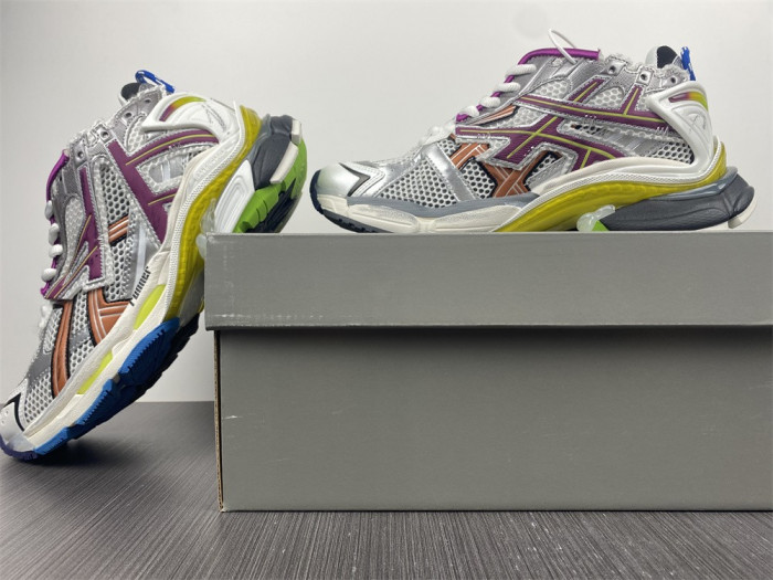 blcg runner sneaker