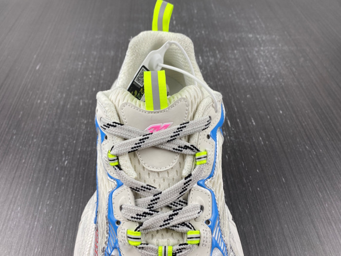 blc* 3xl sneaker