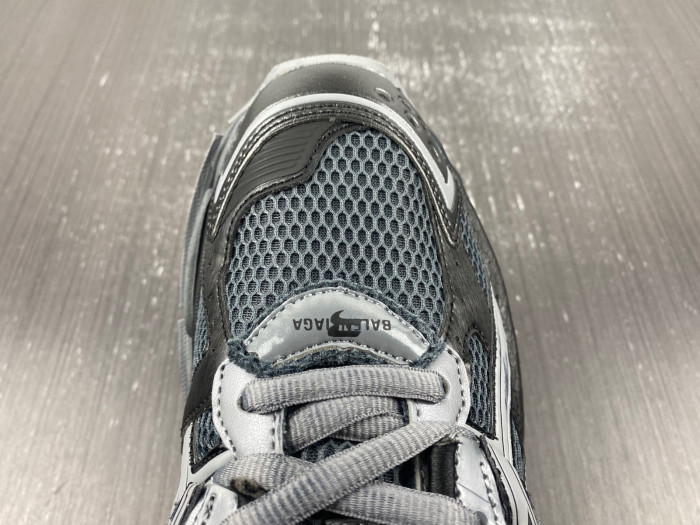 blcg runner sneaker