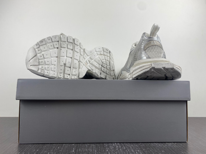 blc* 3xl sneaker