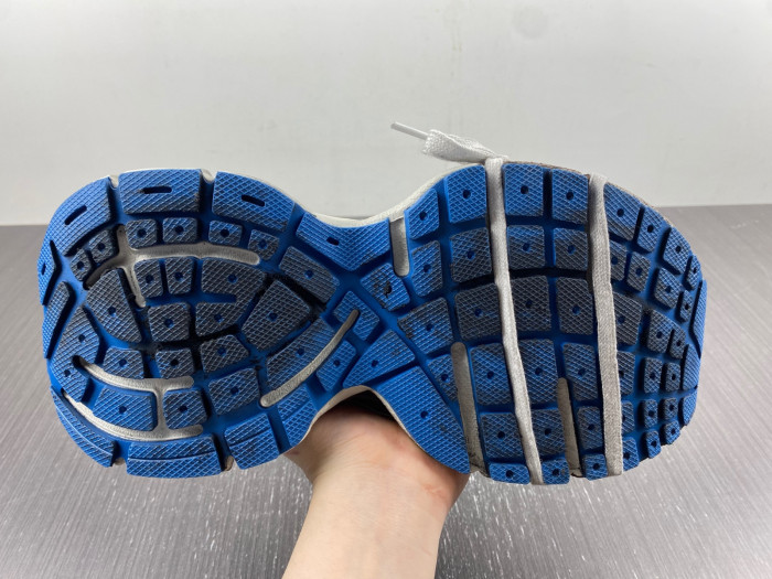 blc* 3xl sneaker