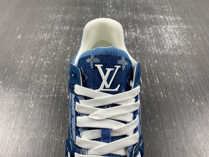 LOU1VTON trainer (EU47)