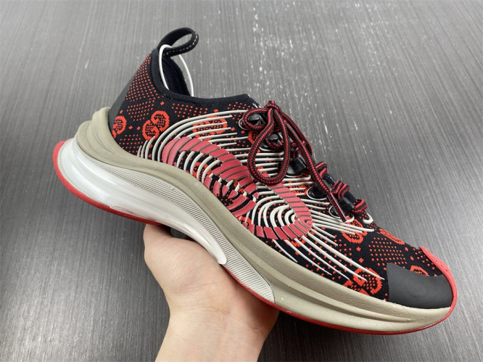 G*u*i1 run sneaker