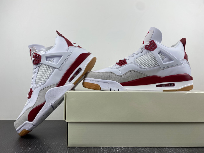 Nike SB x Air Jordan 4 customize