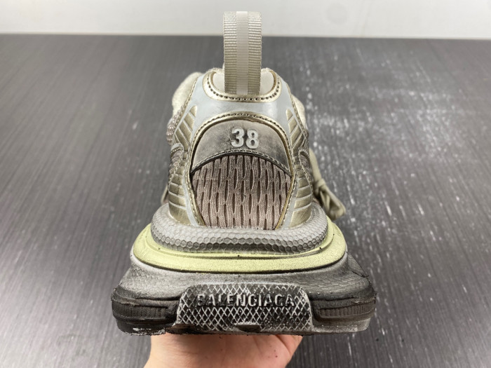 blc* 3xl sneaker