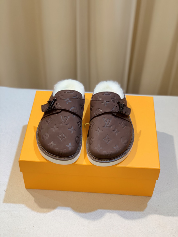 LOU1_TON Cosy Mule