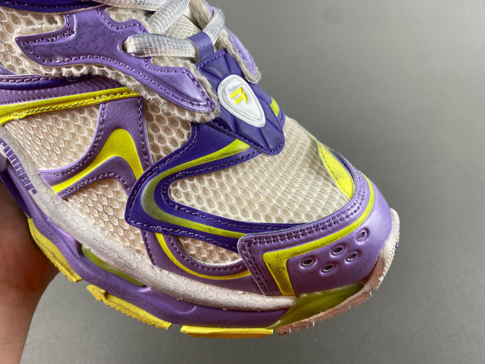 blcg runner sneaker
