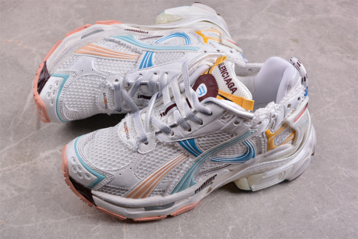 blcg runner sneaker