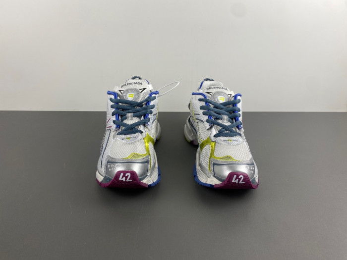 blcg runner sneaker