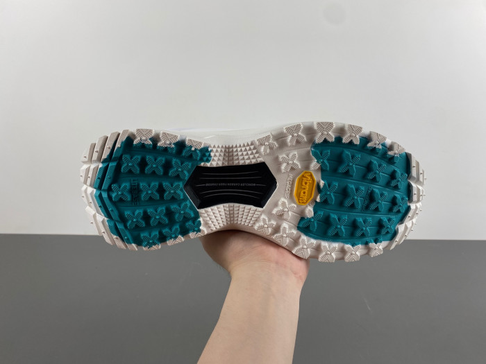 blc* 3xl sneaker