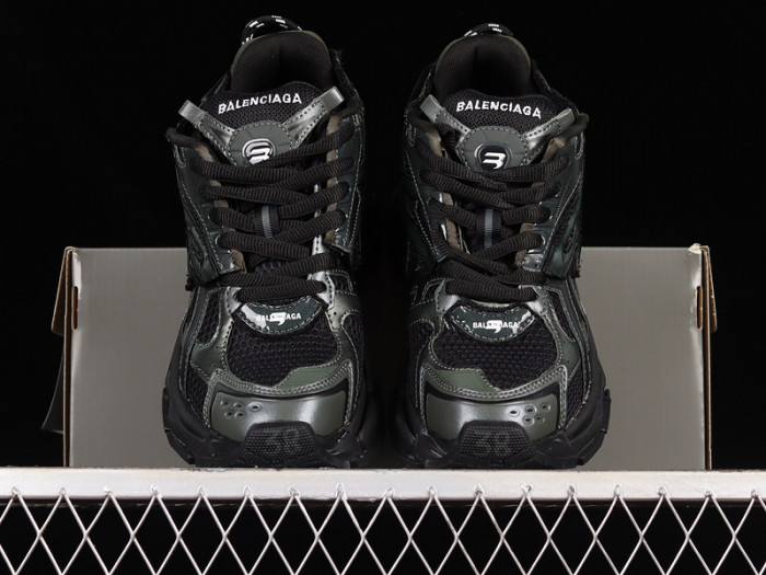 blcg runner sneaker ( deep green )