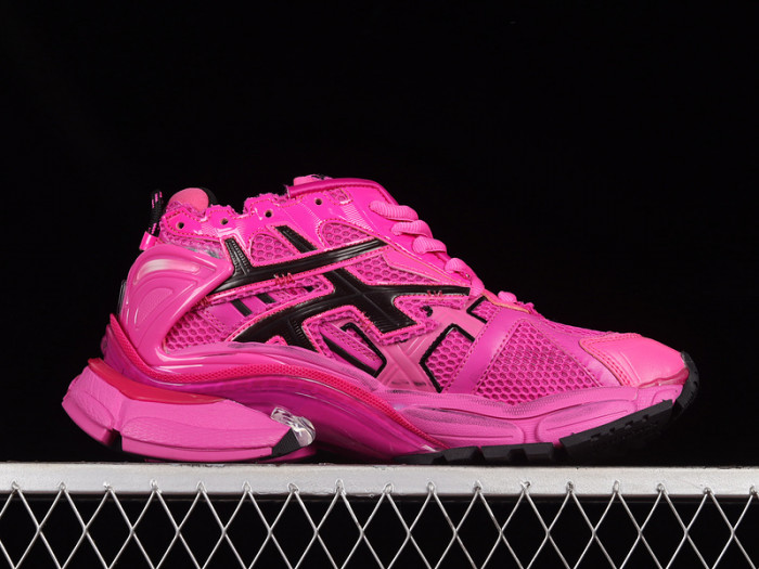 blcg runner sneaker