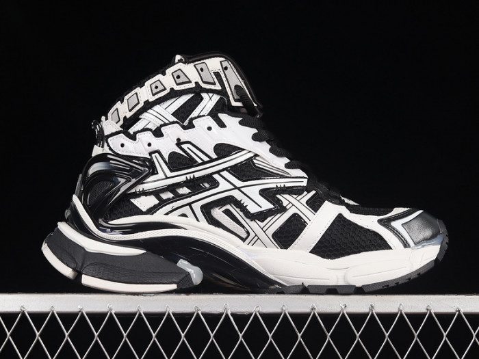blcg runner sneaker