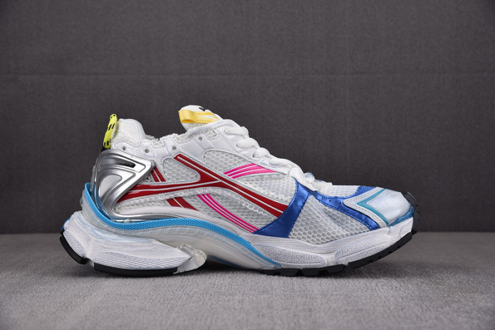blcg runner sneaker