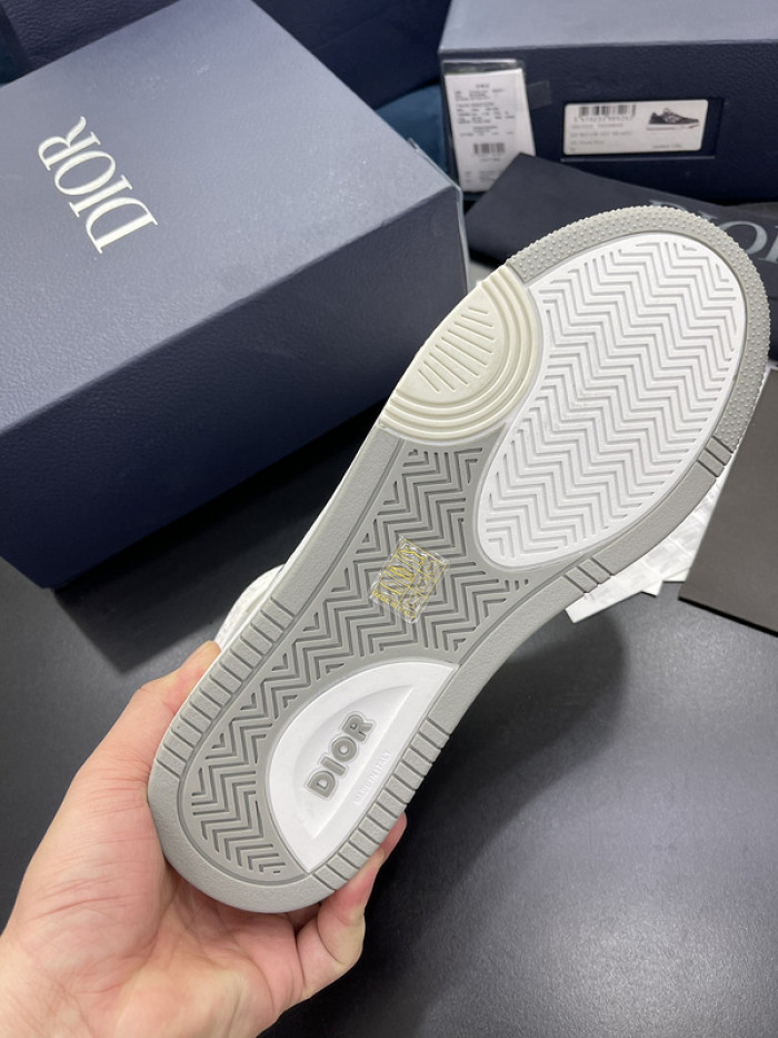d1or b27 sneaker