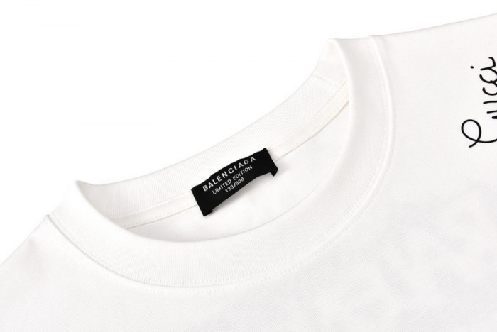 G*u*i x balenc1aga t-shirt