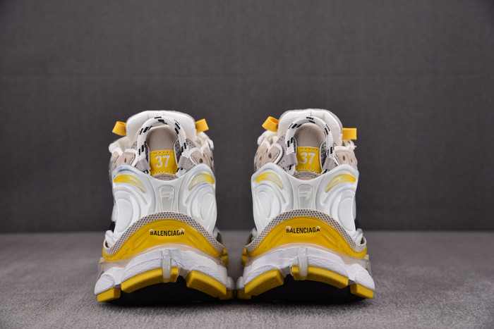 blcg runner sneaker