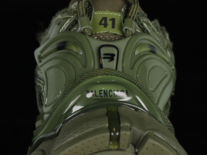 blcg runner sneaker