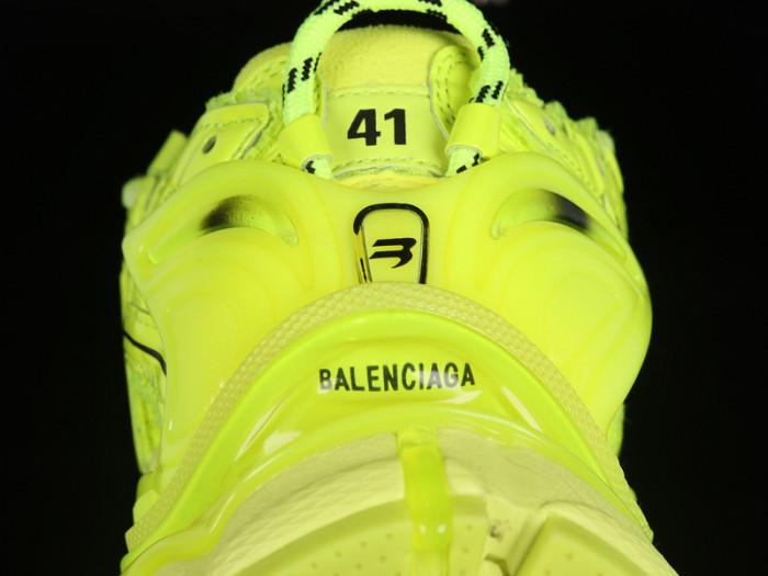 blcg runner sneaker