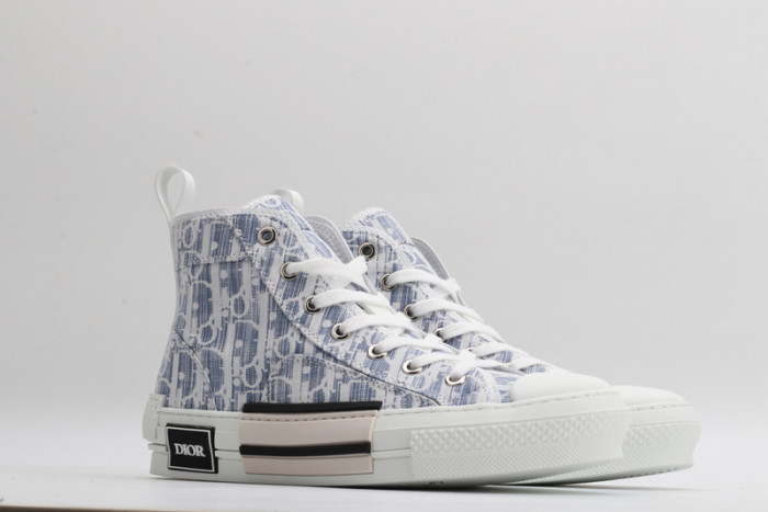 d1or b23 sneaker