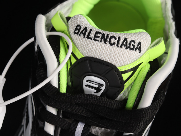 blcg runner sneaker