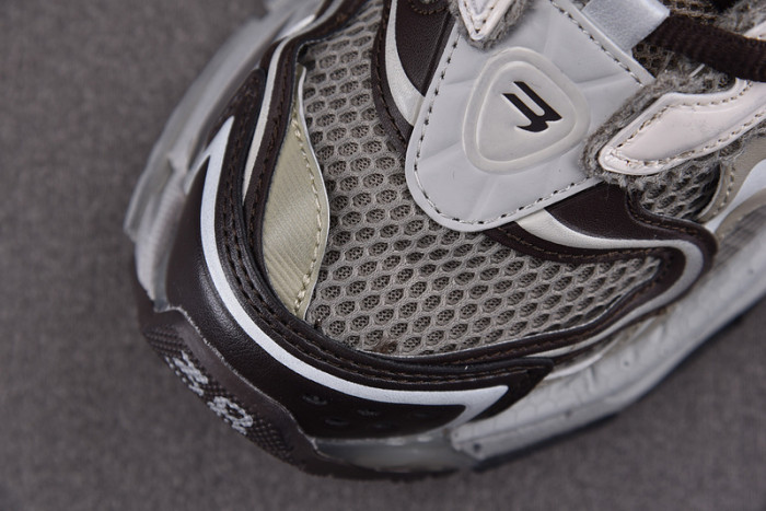 blcg runner sneaker