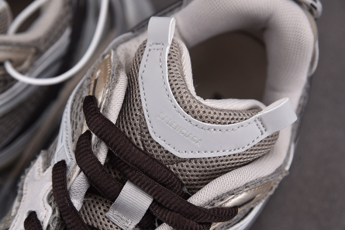 blcg runner sneaker